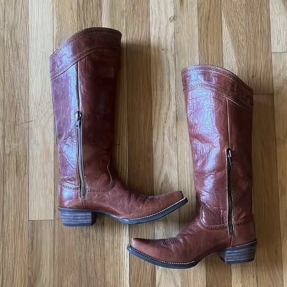 Ariat Cowgirl Boots - Womens Cowboy Boot - Size 8 - Picture 2 of 6